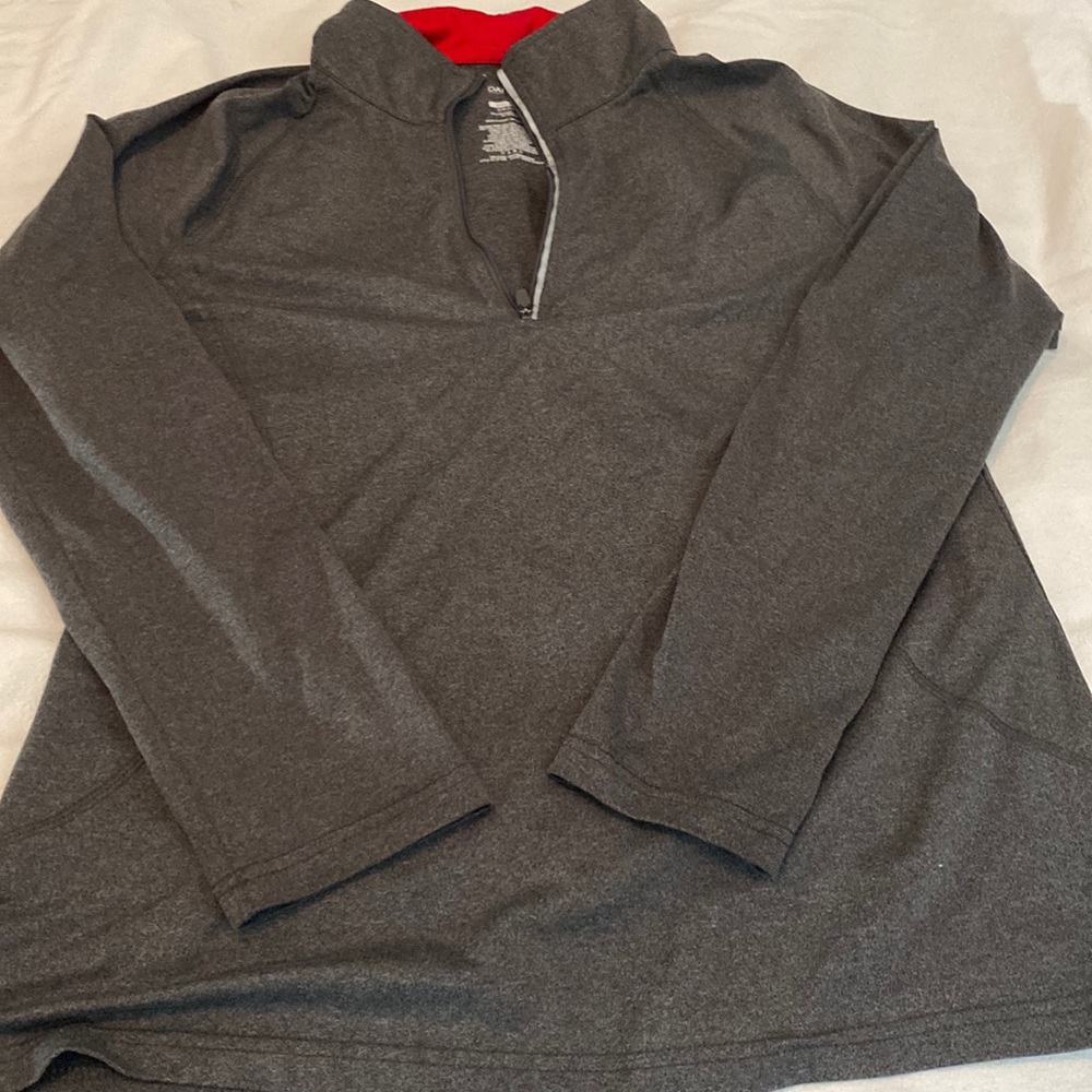 Women’s Gray Pullover Top